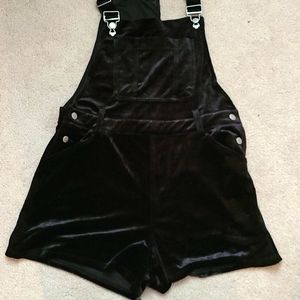 Black bib short overalls